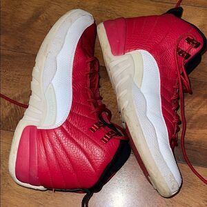 Nike Air Jordan XII 12 Retro  GS Size 6.5Y Youth